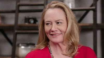 Cybill Shepherd Net Worth, Age, Height, Bio, Birthday, Wiki!