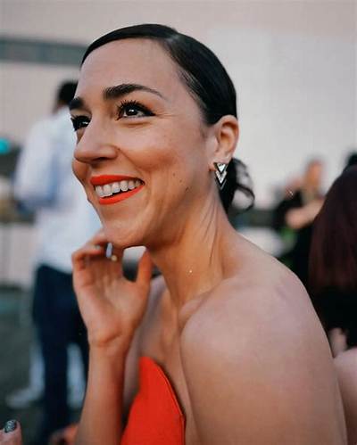 Cyrina Fiallo Net Worth, Age, Height, Bio, Birthday, Wiki!