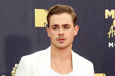 Dacre Montgomery Net Worth 2024, Age, Height, Bio, Birthday, Wiki!
