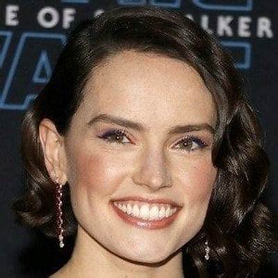 Daisy Ridley - Net Worth, Age, Height, Birthday, Bio, Wiki!