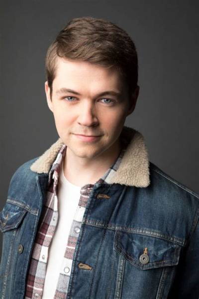 Damian Mcginty Net Worth, Age, Height, Bio, Birthday, Wiki!