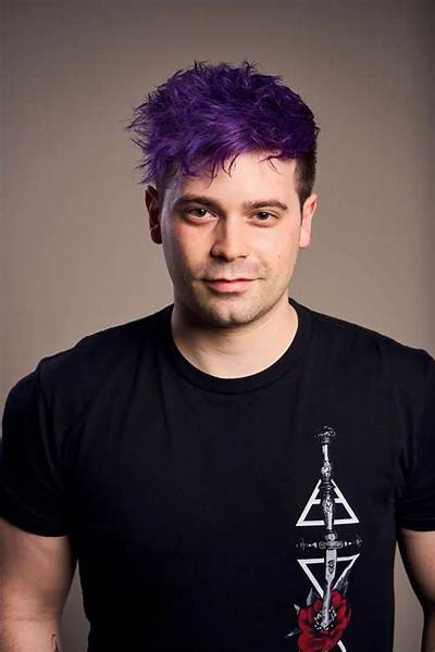 Damien Haas Net Worth, Age, Height, Bio, Birthday, Wiki!