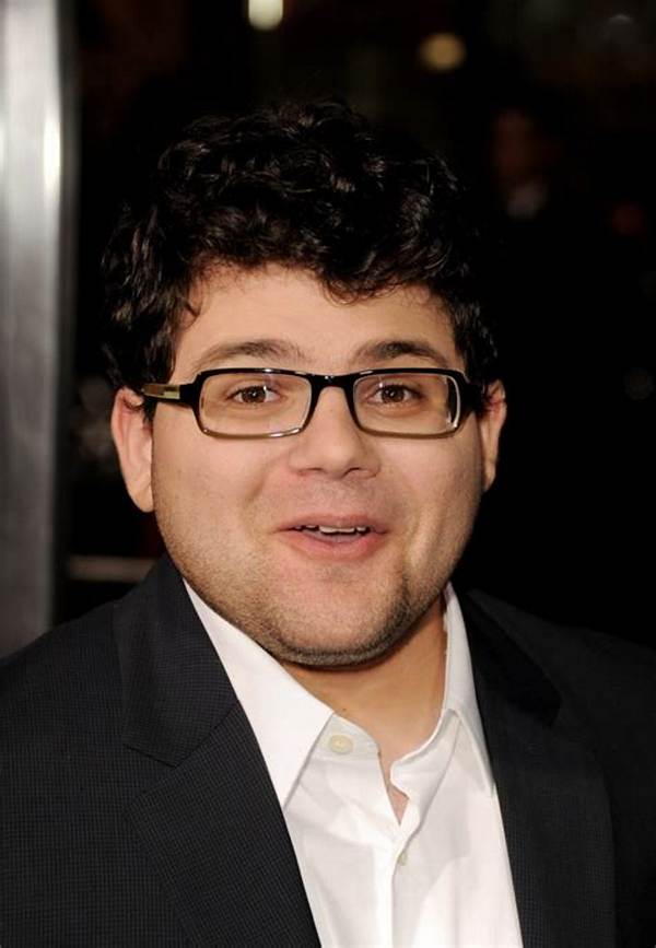 Daniel Brown - Net Worth, Age, Height, Birthday, Bio, Wiki!