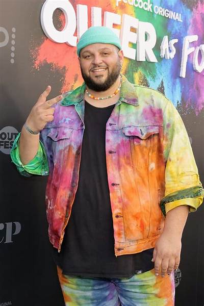 Daniel Franzese - Net Worth, Age, Height, Birthday, Bio, Wiki!