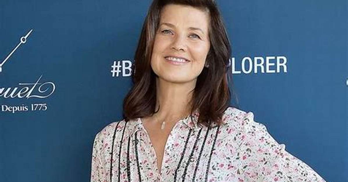 Daphne Zuniga Net Worth, Age, Height, Bio, Birthday, Wiki!