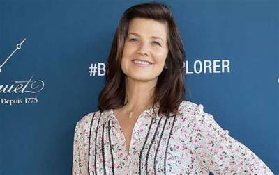Daphne Zuniga Net Worth, Age, Height, Bio, Birthday, Wiki!
