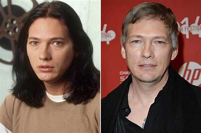 Darren E. Burrows Net Worth, Age, Height, Bio, Birthday, Wiki!