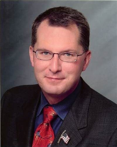 Dave Pelzer Net Worth, Age, Height, Bio, Birthday, Wiki!