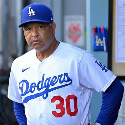 Dave Roberts Net Worth, Age, Height, Bio, Birthday, Wiki!