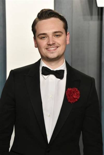 Dean-Charles Chapman - Net Worth, Age, Height, Birthday, Bio, Wiki!