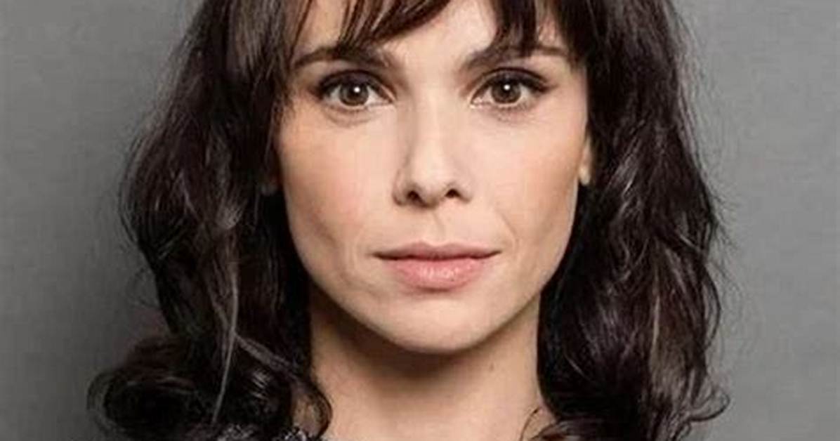 Debora Falabella - Net Worth, Age, Height, Birthday, Bio, Wiki!