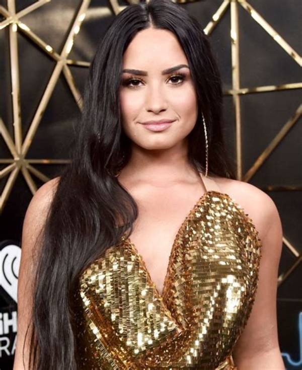 Demi Lovato Net Worth 2024, Age, Height, Bio, Birthday, Wiki!