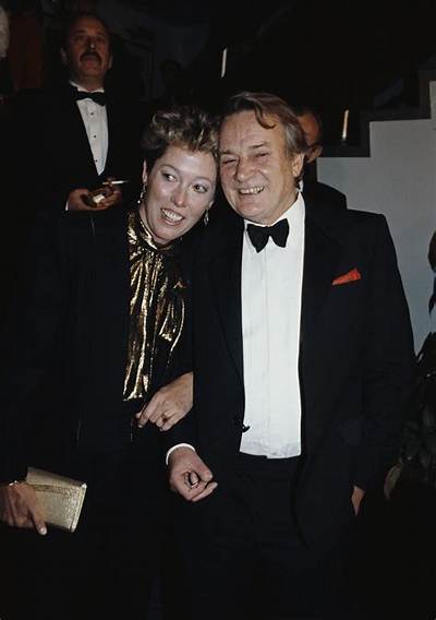 Denholm Elliott - Net Worth, Age, Height, Birthday, Bio, Wiki!