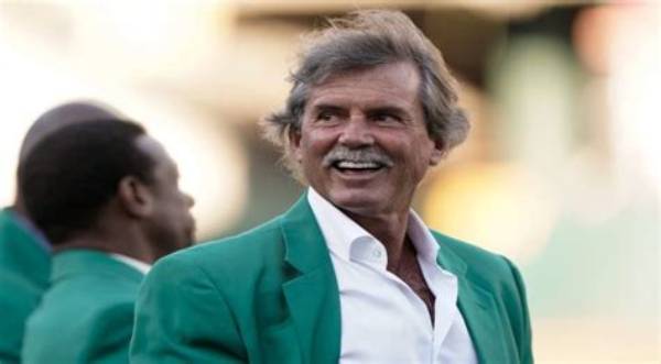 Dennis Eckersley Net Worth, Age, Height, Bio, Birthday, Wiki!