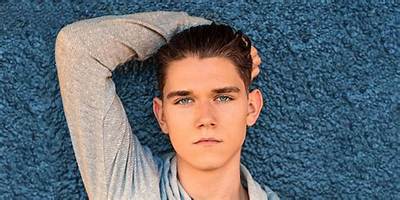 Devan Key Net Worth, Age, Height, Bio, Birthday, Wiki!