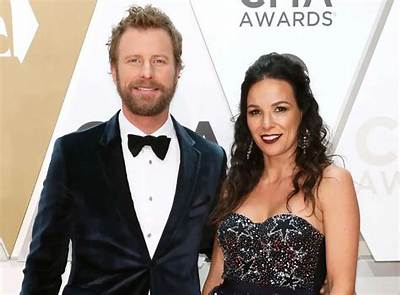 Dierks Bentley Net Worth, Age, Height, Bio, Birthday, Wiki!