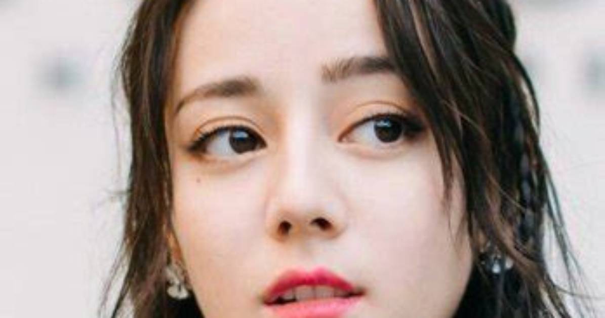 Dilraba Dilmurat - Net Worth, Age, Height, Birthday, Bio, Wiki!
