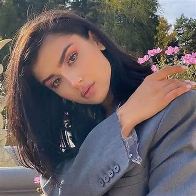 Dina Saeva - Net Worth, Age, Height, Birthday, Bio, Wiki!