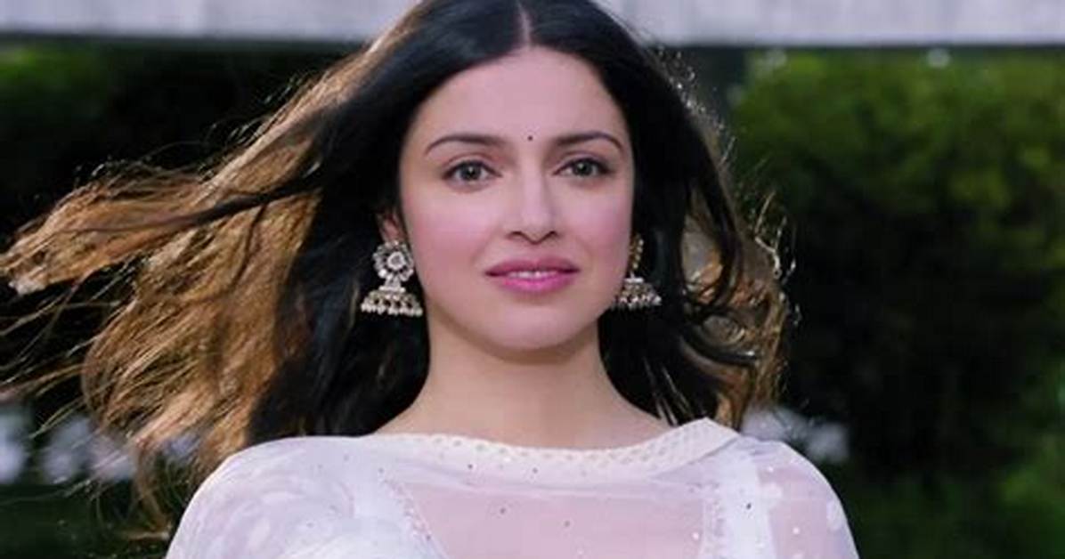 Divya Khosla Kumar - Net Worth, Age, Height, Birthday, Bio, Wiki!