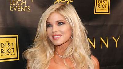 Donna D'errico Net Worth, Age, Height, Bio, Birthday, Wiki!