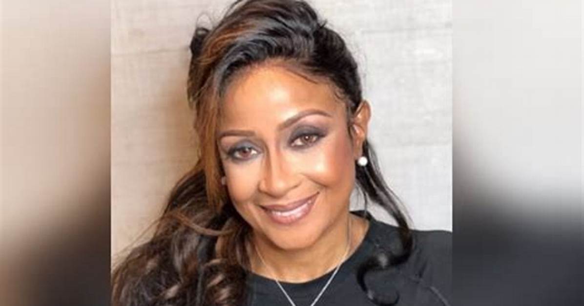 Dorinda Clark-Cole Net Worth, Age, Height, Bio, Birthday, Wiki!