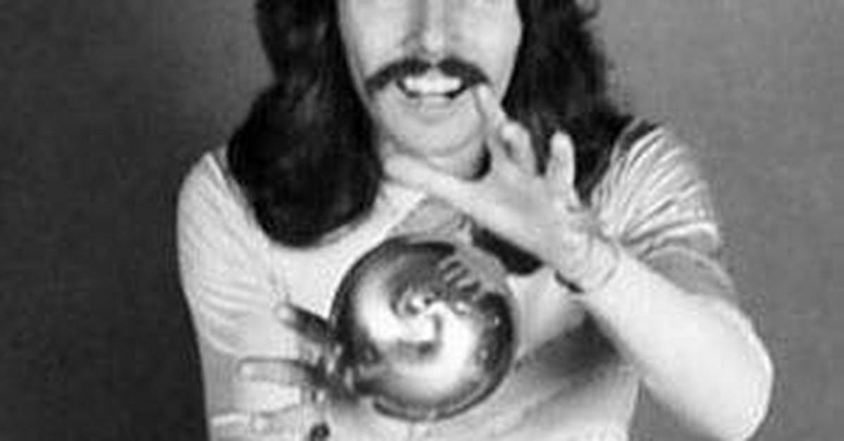 Doug Henning - Net Worth, Age, Height, Birthday, Bio, Wiki!