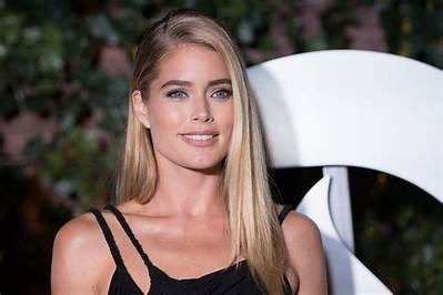 Doutzen Kroes - Net Worth, Age, Height, Birthday, Bio, Wiki!