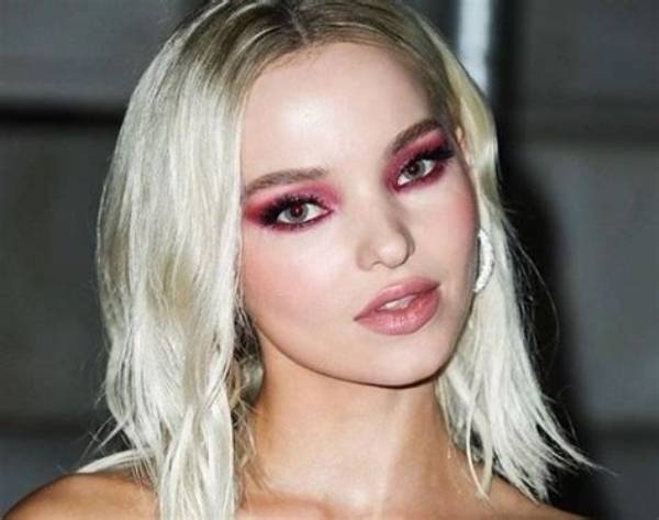 Dove Cameron Net Worth, Age, Height, Bio, Birthday, Wiki!