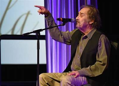 Earl Thomas Conley Net Worth, Age, Height, Bio, Birthday, Wiki!