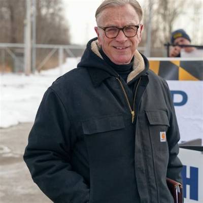 Ed Hale Net Worth, Age, Height, Bio, Birthday, Wiki!