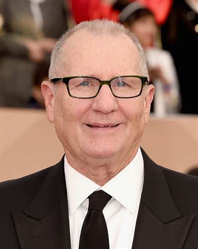 Ed O'neill Net Worth, Age, Height, Bio, Birthday, Wiki!