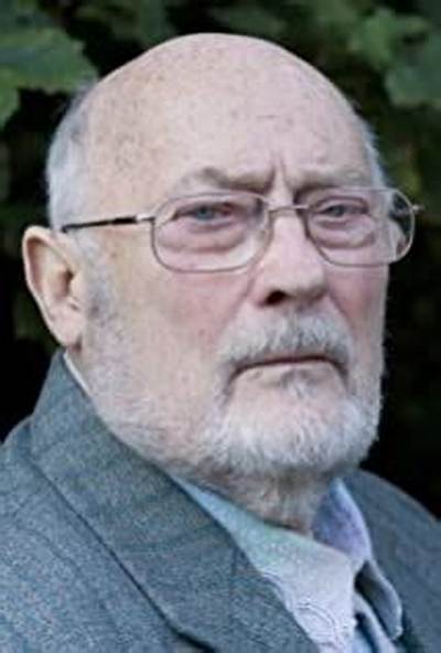 Edward Woodward Net Worth, Age, Height, Bio, Birthday, Wiki!