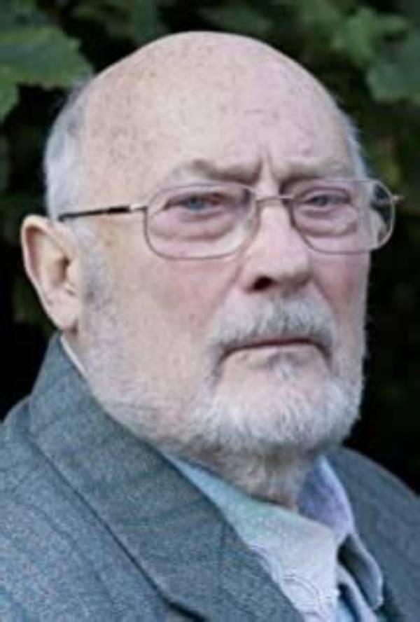 Edward Woodward Net Worth, Age, Height, Bio, Birthday, Wiki!