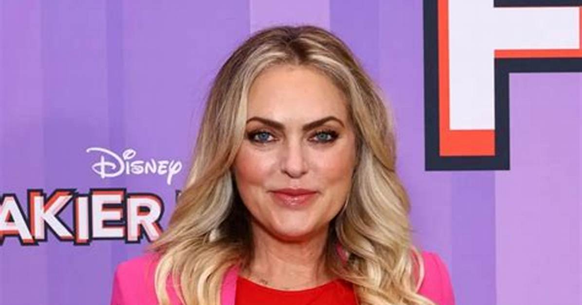 Elaine Hendrix Net Worth, Age, Height, Bio, Birthday, Wiki!
