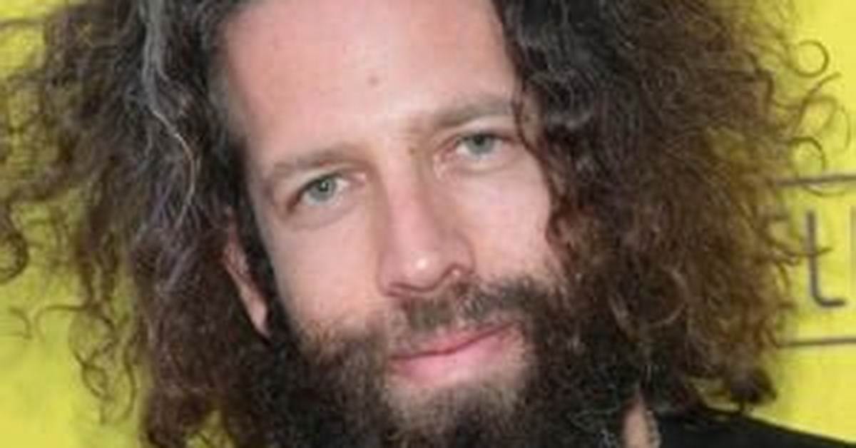 Elan Gale - Net Worth, Age, Height, Birthday, Bio, Wiki!