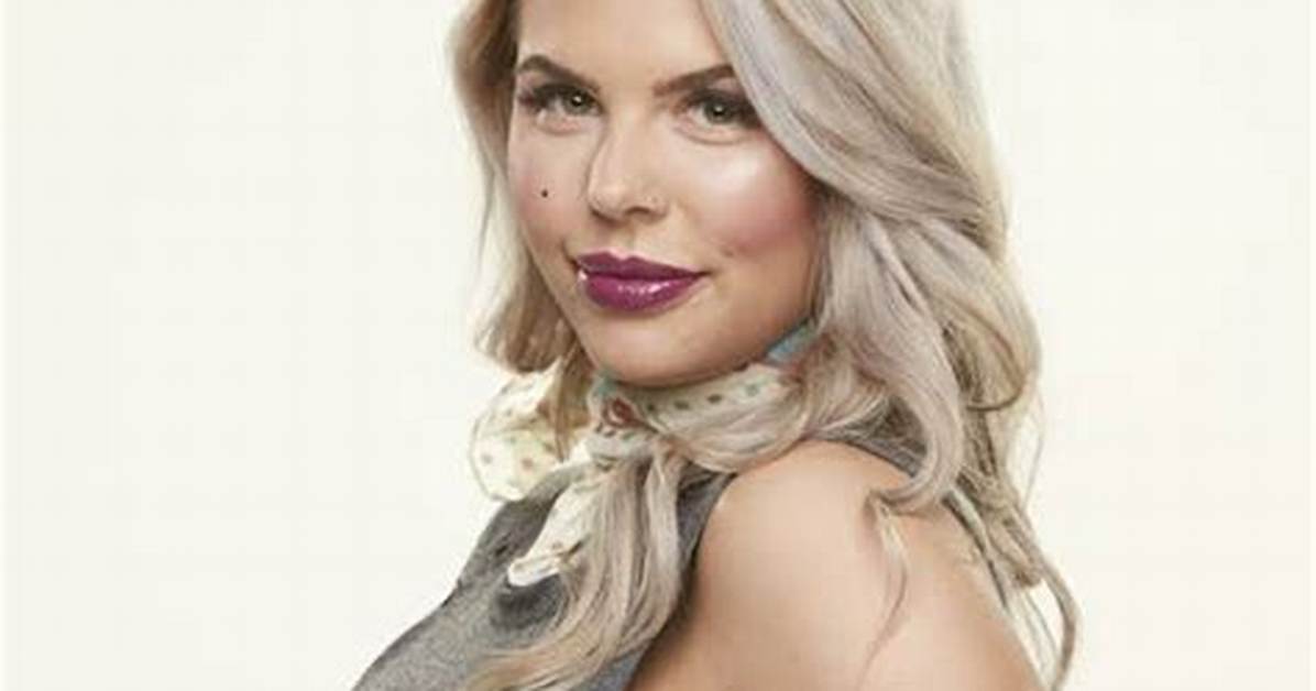 Elena Davies - Net Worth, Age, Height, Birthday, Bio, Wiki!