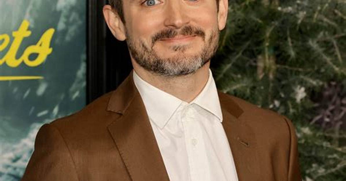 Elijah Wood Net Worth 2024, Age, Height, Bio, Birthday, Wiki!