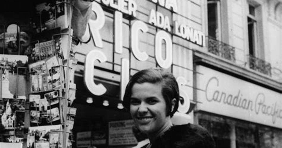 Elis Regina - Net Worth, Age, Height, Birthday, Bio, Wiki!
