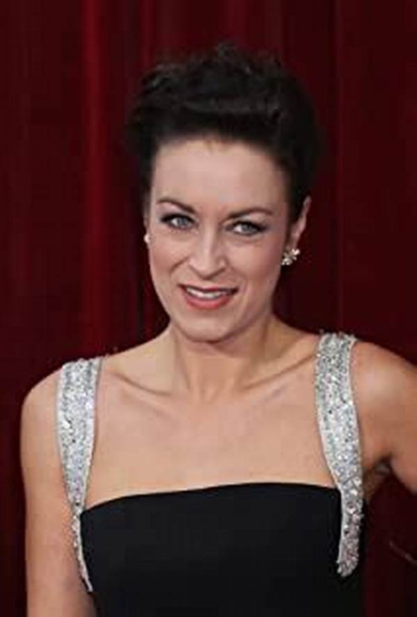 Elisabeth Dermot Walsh - Net Worth, Age, Height, Birthday, Bio, Wiki!