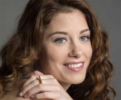 Elizabeth Alderfer Net Worth, Age, Height, Bio, Birthday, Wiki!