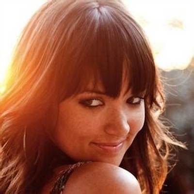 Elizabeth Huett - Net Worth, Age, Height, Birthday, Bio, Wiki!