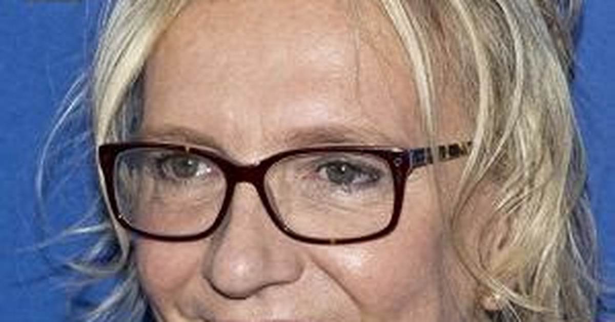 Elizabeth Strout - Net Worth, Age, Height, Birthday, Bio, Wiki!