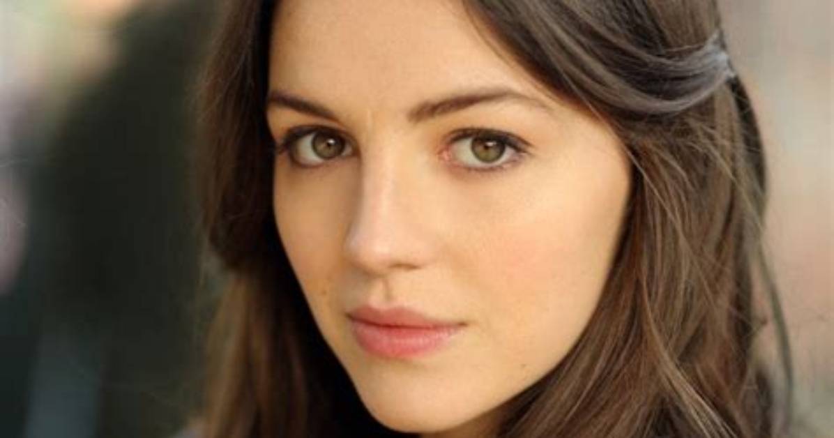 Ella Hunt - Net Worth, Age, Height, Birthday, Bio, Wiki!