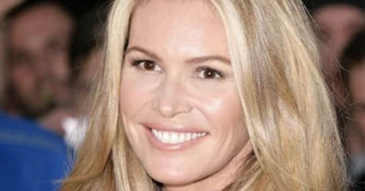 Elle Macpherson Net Worth, Age, Height, Bio, Birthday, Wiki!