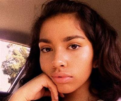 Ellie Hiyar - Net Worth, Age, Height, Birthday, Bio, Wiki!