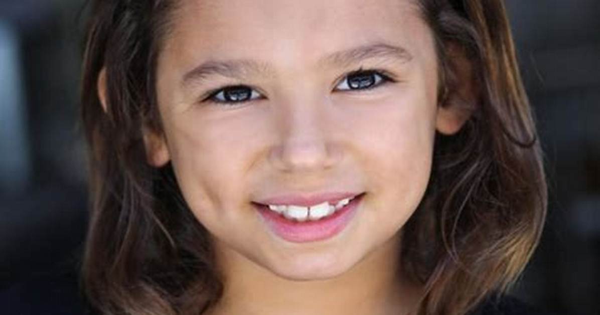 Emelia Golfieri - Net Worth, Age, Height, Birthday, Bio, Wiki!