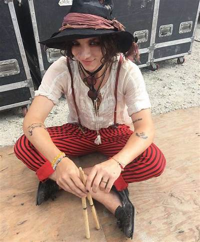 Emerson Barrett - Net Worth, Age, Height, Birthday, Bio, Wiki!