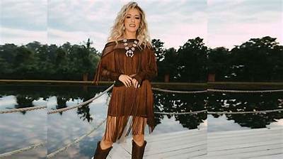 Emily Ann Roberts Net Worth, Age, Height, Bio, Birthday, Wiki!