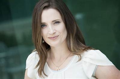 Emily Dunn Net Worth, Age, Height, Bio, Birthday, Wiki!