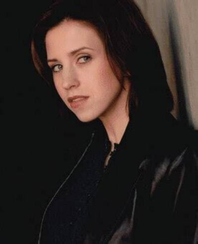 Emily Perkins - Net Worth, Age, Height, Birthday, Bio, Wiki!